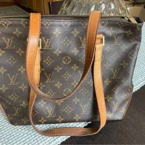 Louis Vuitton purse
